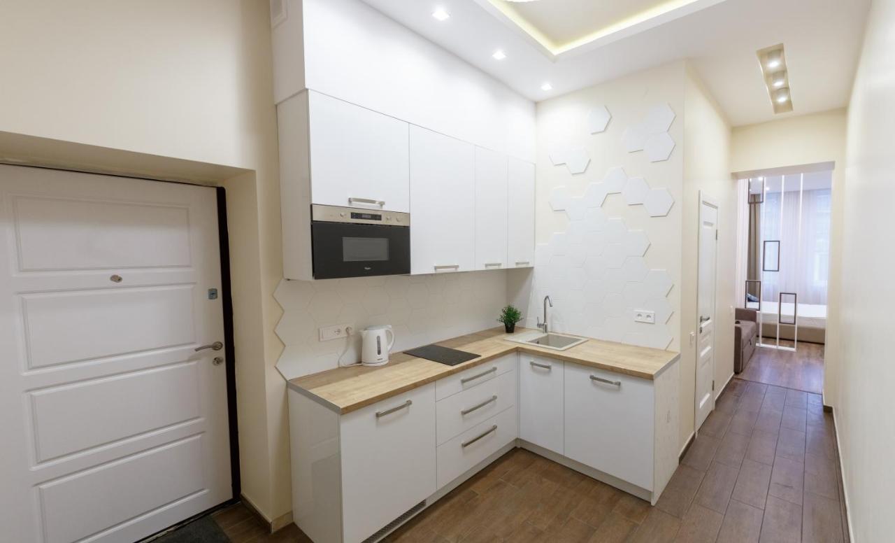 Charming Apartment In The City Center Λβιβ Εξωτερικό φωτογραφία